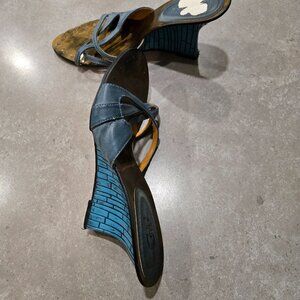 GF Leather Women's Blue Leather Upper Sandals w/Decorative Wedge Heel  - 7.5M